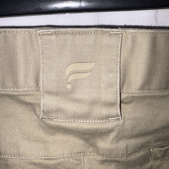 Fabletics The High Side Chino Pant Men's Size 33x32 Classic Fit Khaki Tan EUC - Picture 8 of 15